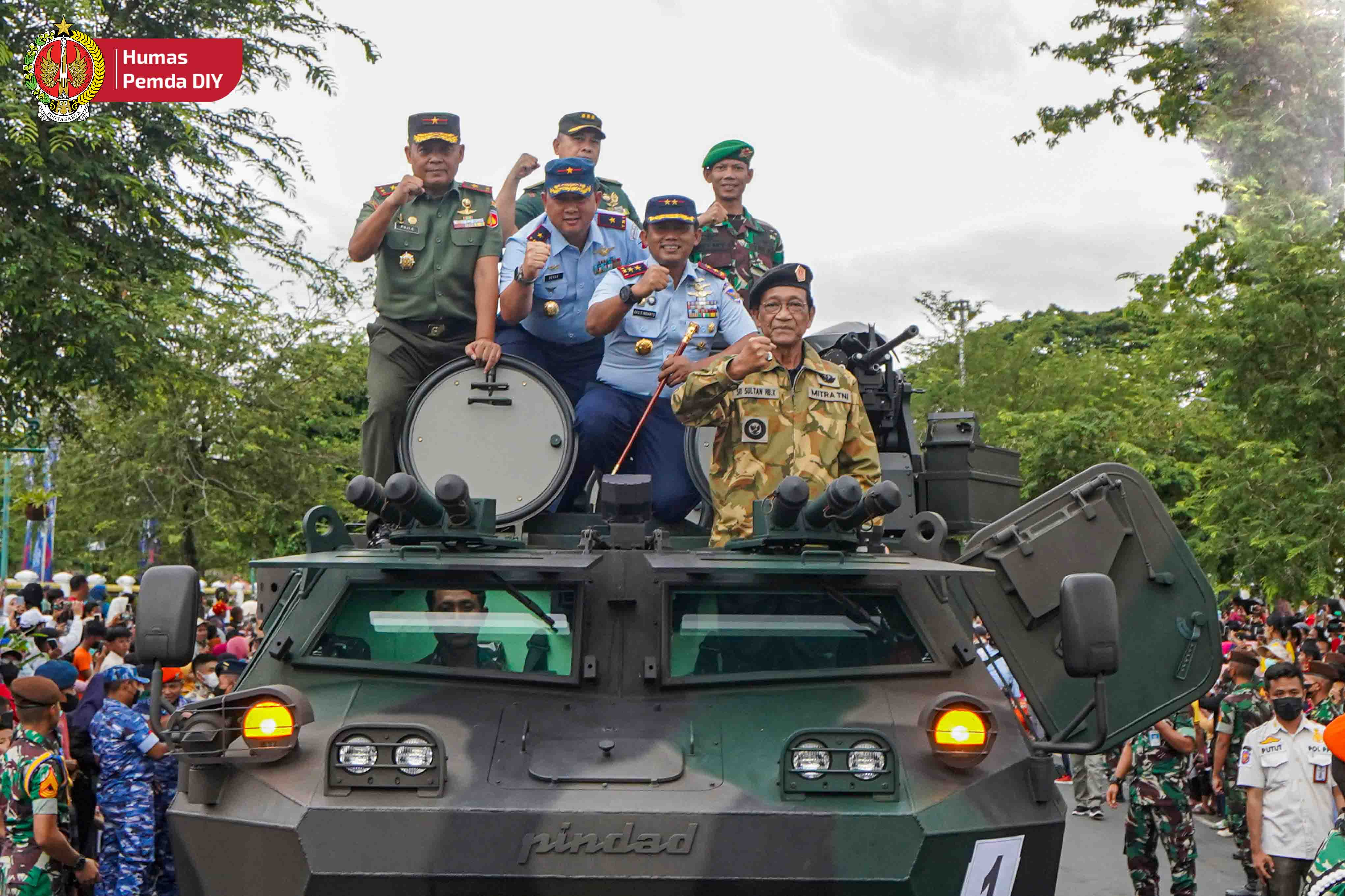 05102022 Gubernur DIY Mengikuti HUT TNI di Malioboro